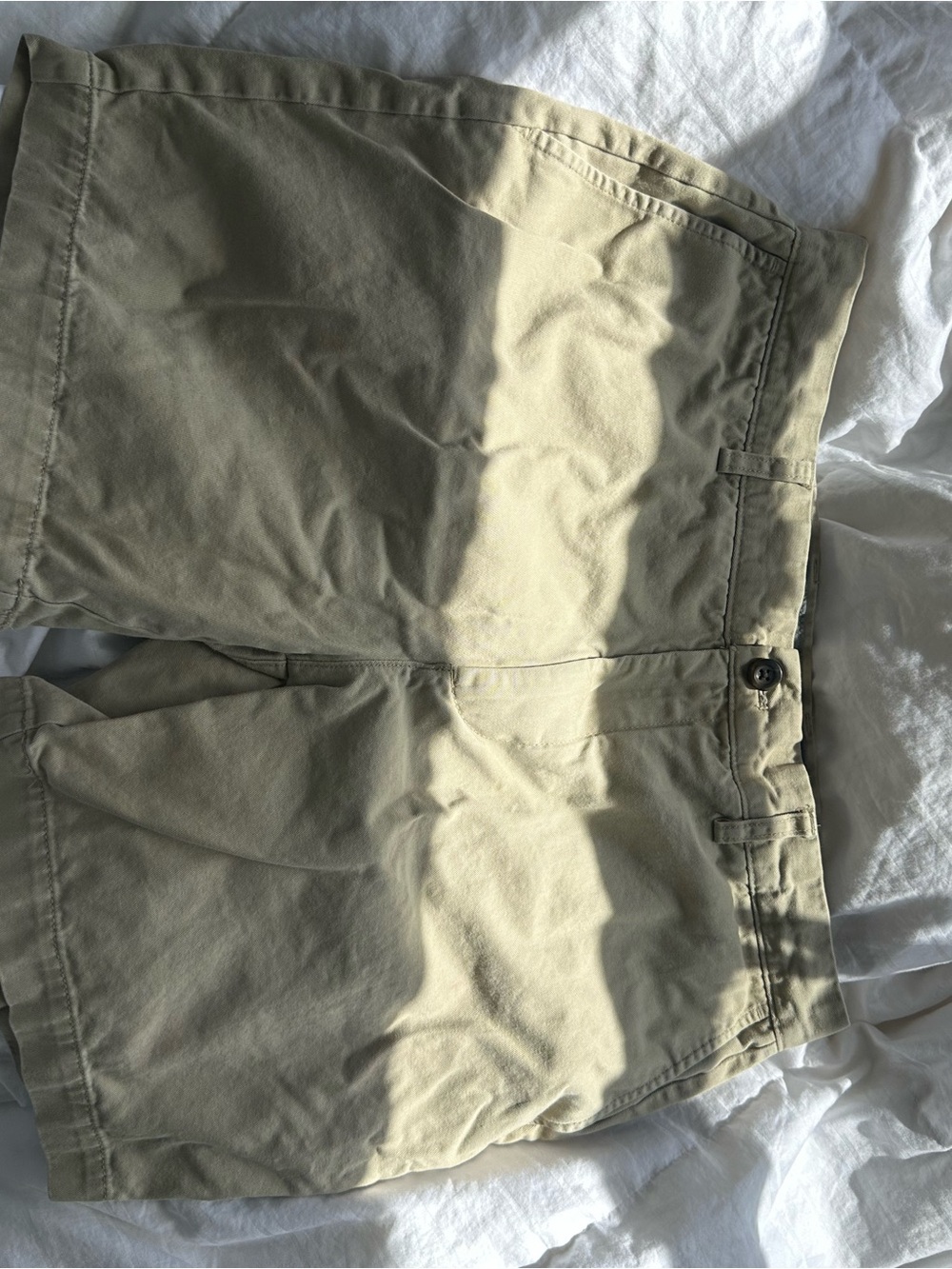 Amazon Essentials Men’s Flat Front Khaki Shorts - Tan